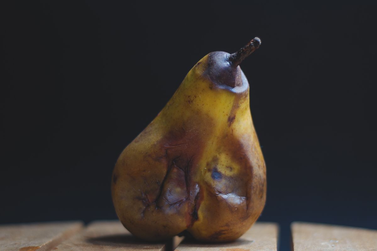 This pear feels sorry for itself...